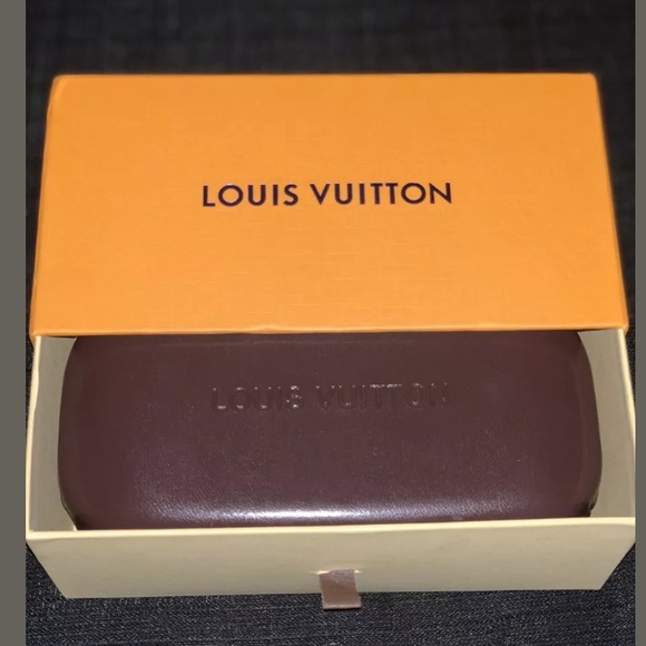 Louis Vuitton Sunglasses - Picture 2 of 7
